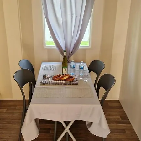 Mobile アパート *